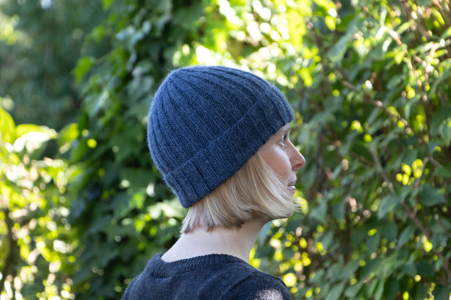 Grau-blaue Beanie
