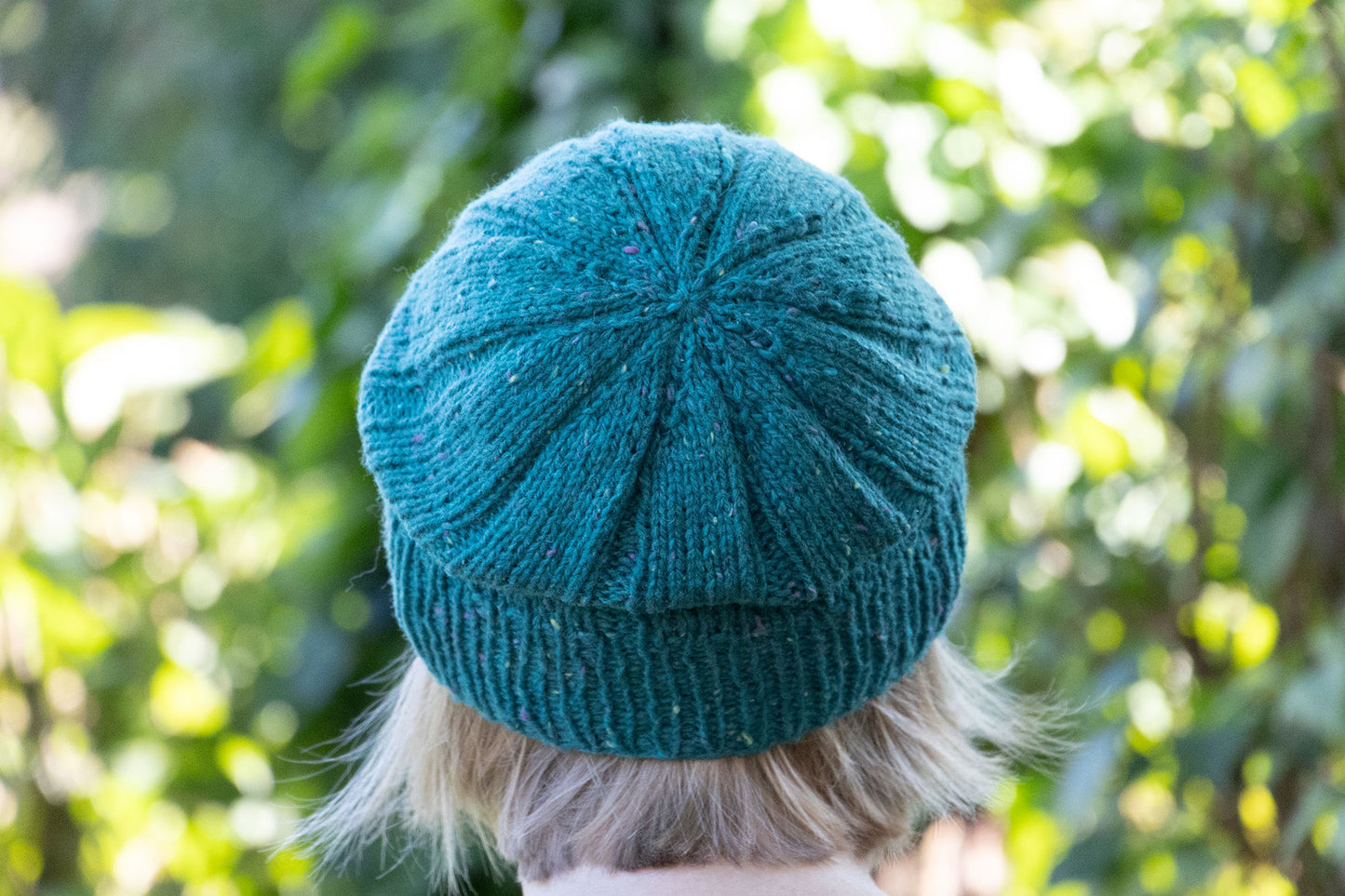 Grüne Tweed-Beanie