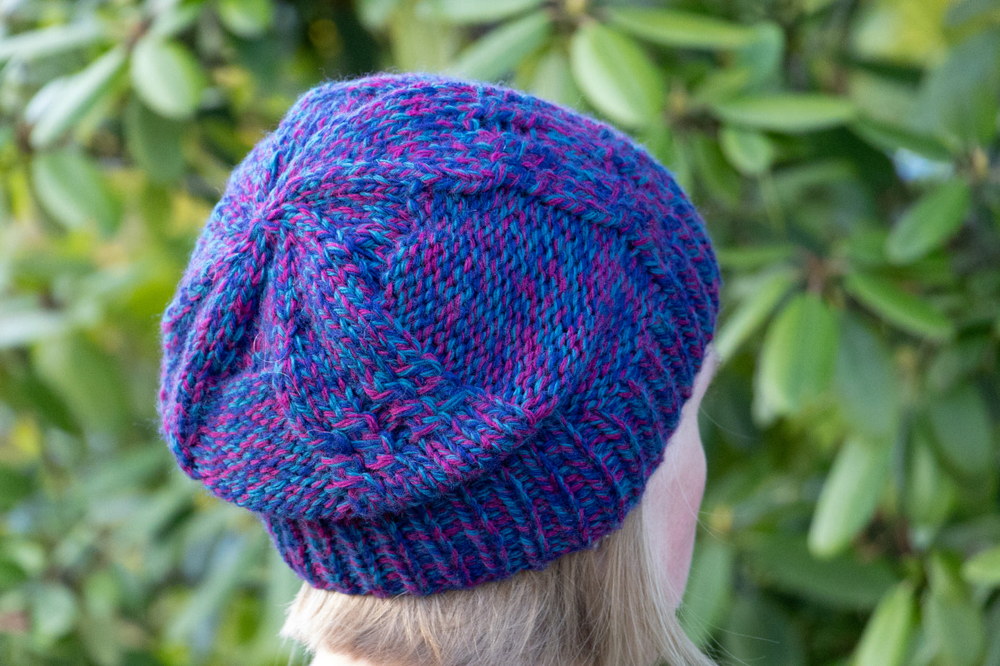 Blau-pink-grüne Beanie