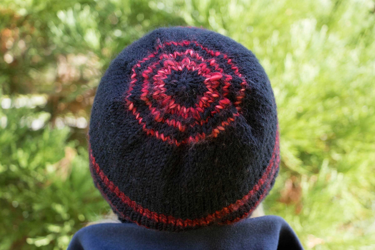 Schwarz-rotmeliert Beanie