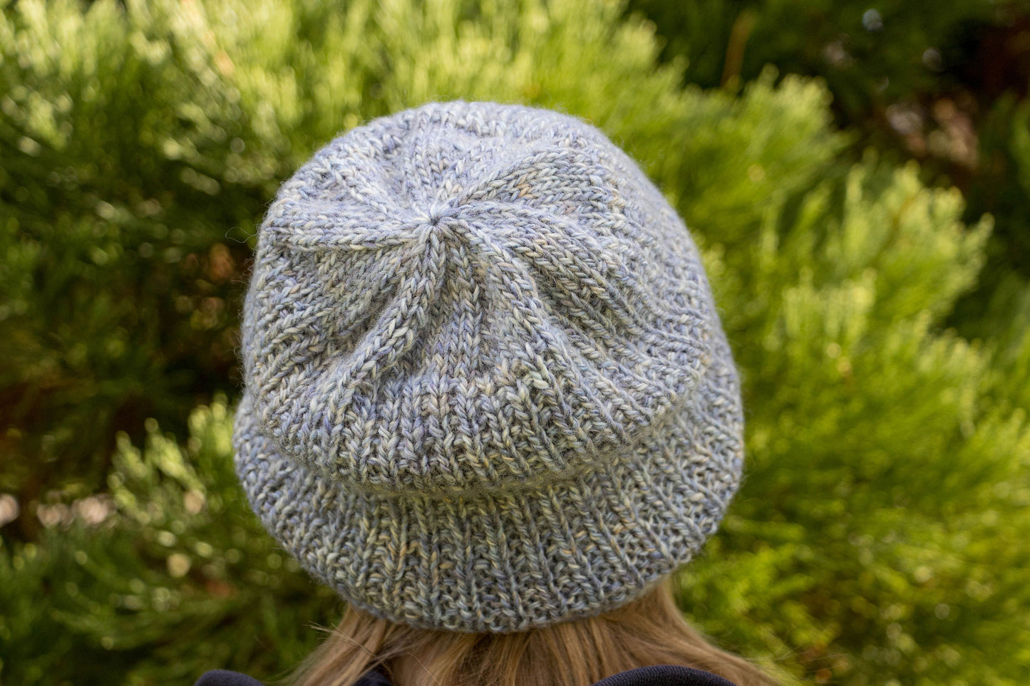 Hellblau-beige melierte Longbeanie