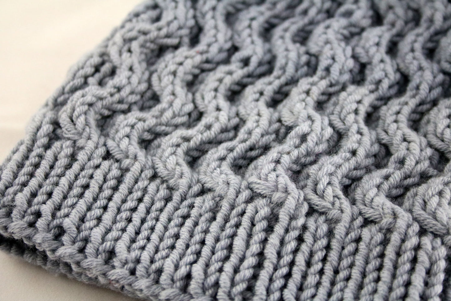 Hellgraue Kindermütze