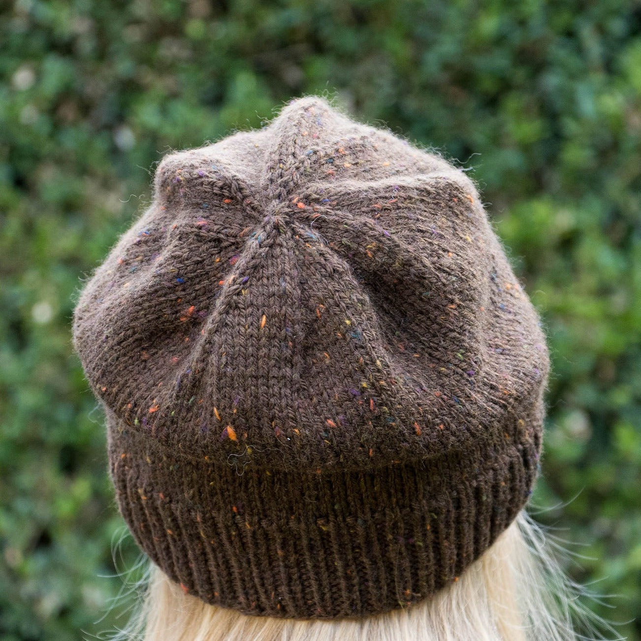 Braune Tweed-Beanie