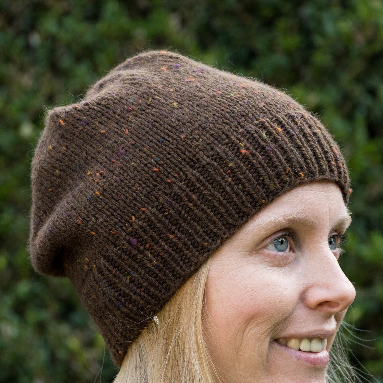Braune Tweed-Beanie