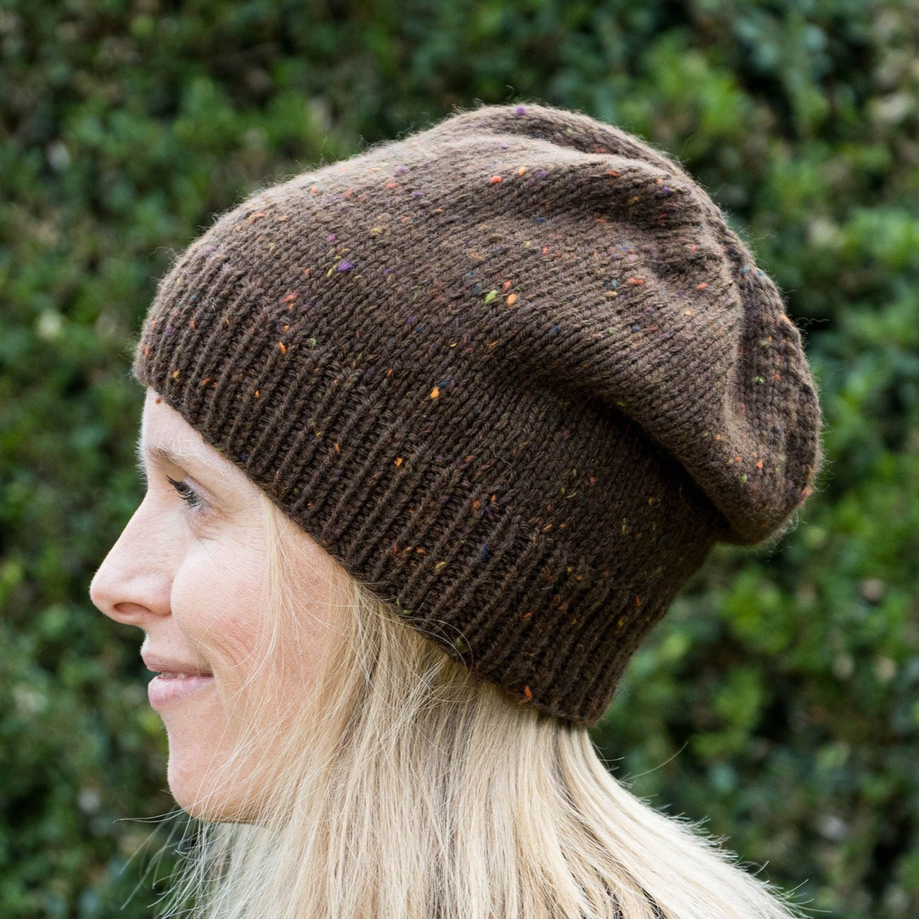 Braune Tweed-Beanie