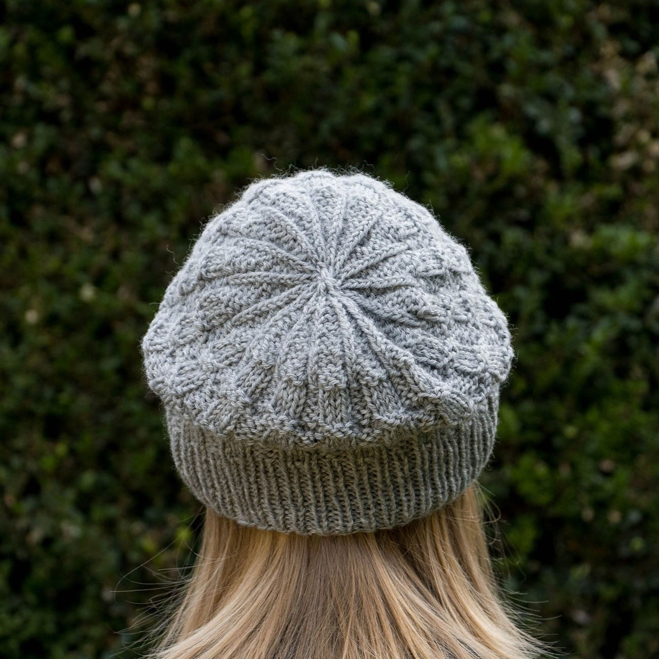 Hellgraue Beanie
