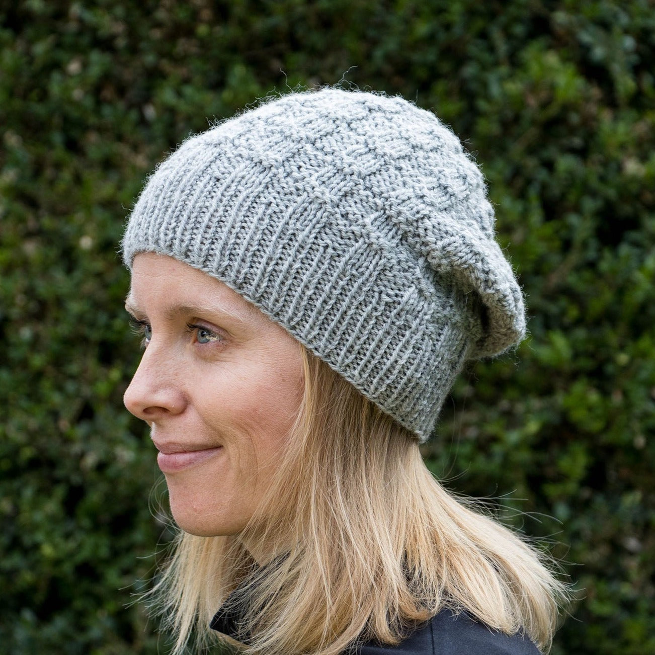 Hellgraue Beanie