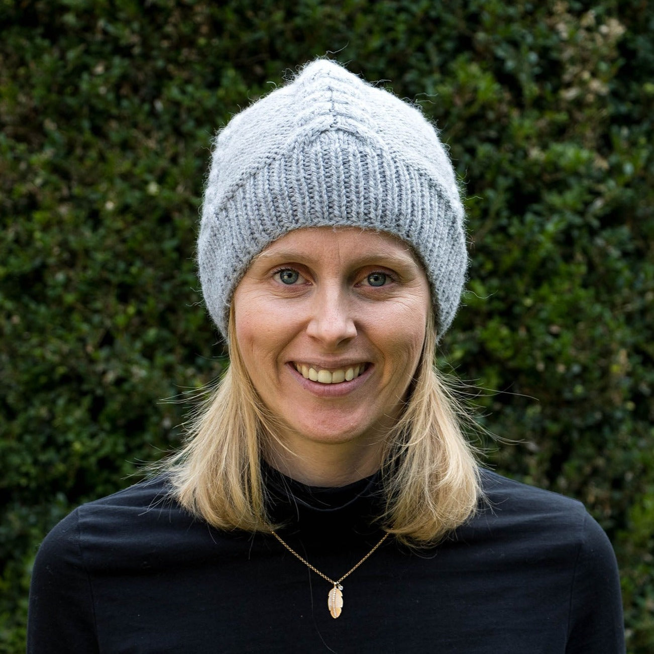 Hellgraue Beanie