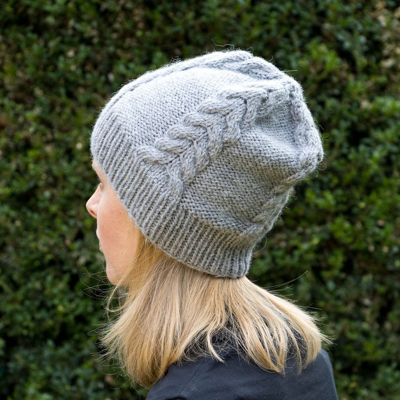 Hellgraue Beanie