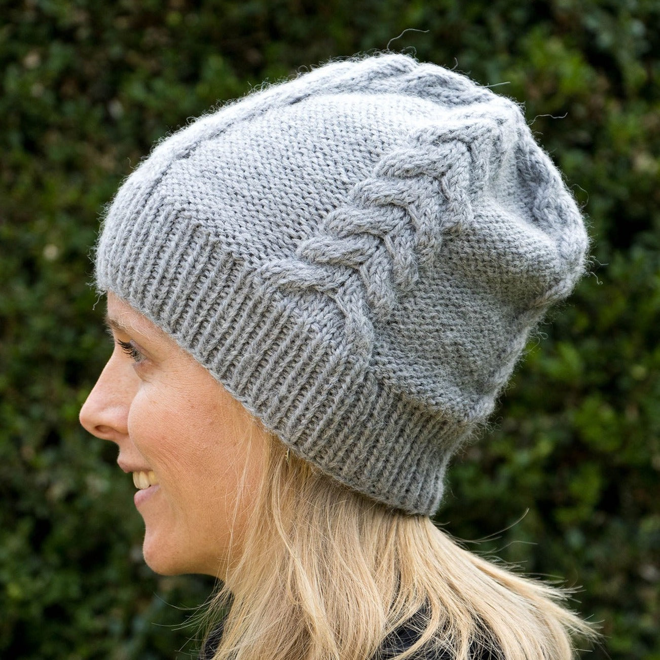 Hellgraue Beanie