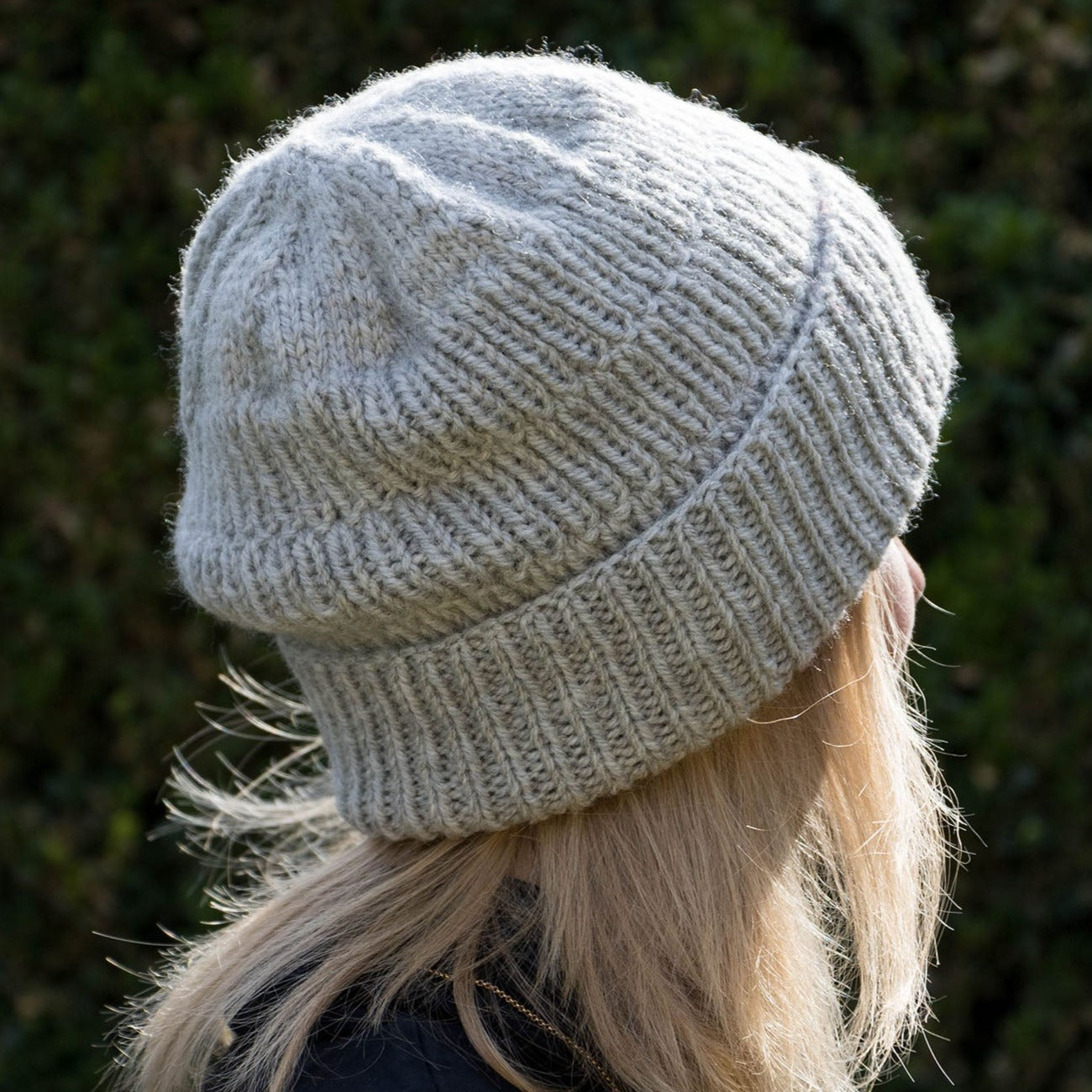 Hellgraue (Herren-)Beanie