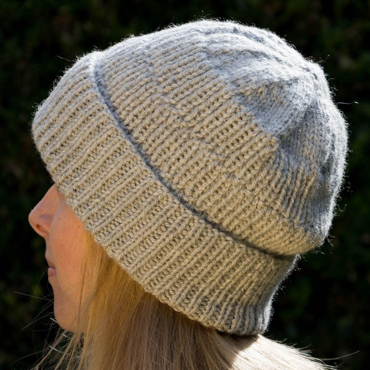Hellgraue (Herren-)Beanie