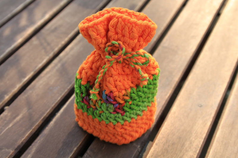Orange-grüne Eierwärmer