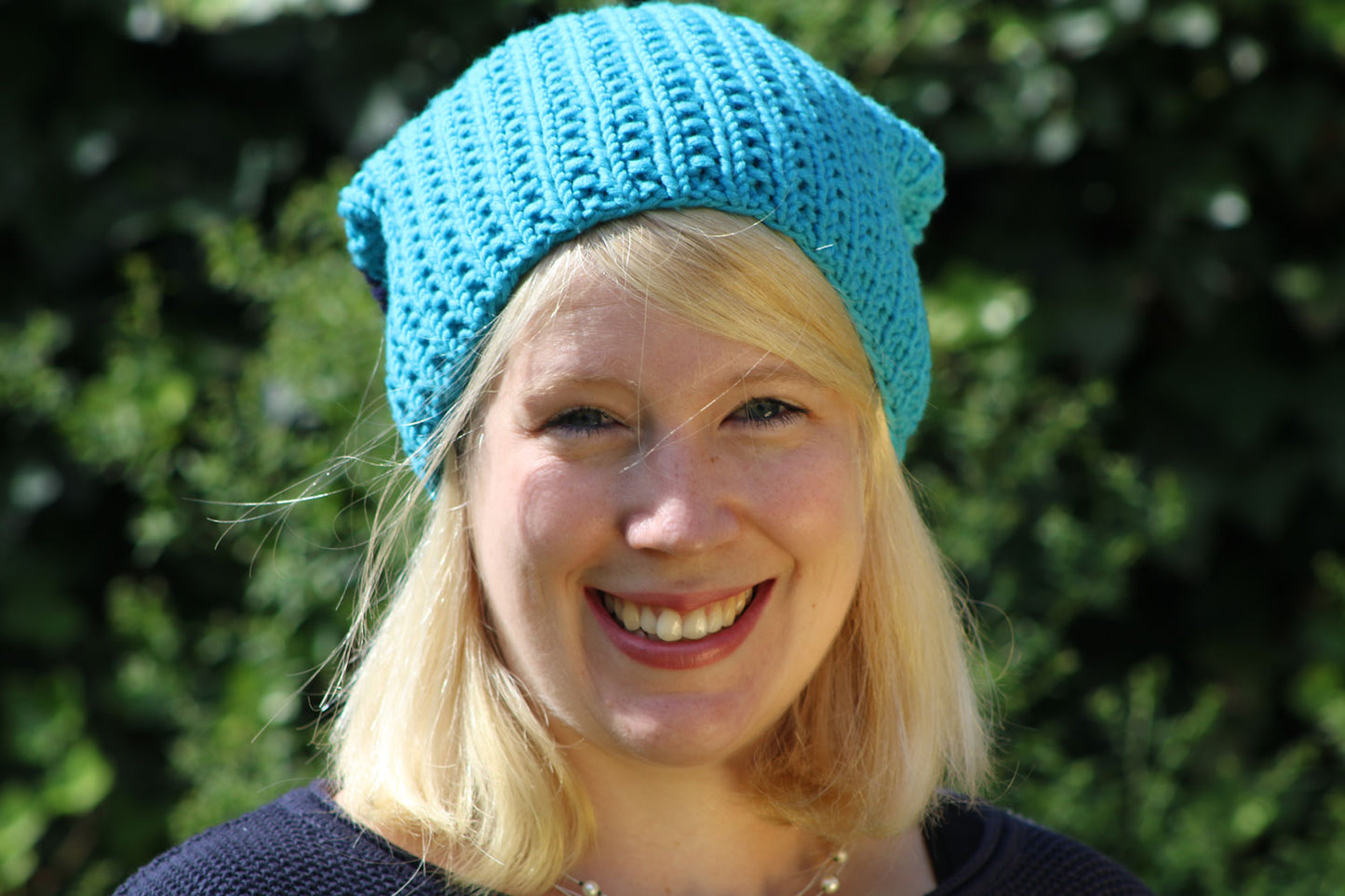 Türkis-dunkelblaue Beanie