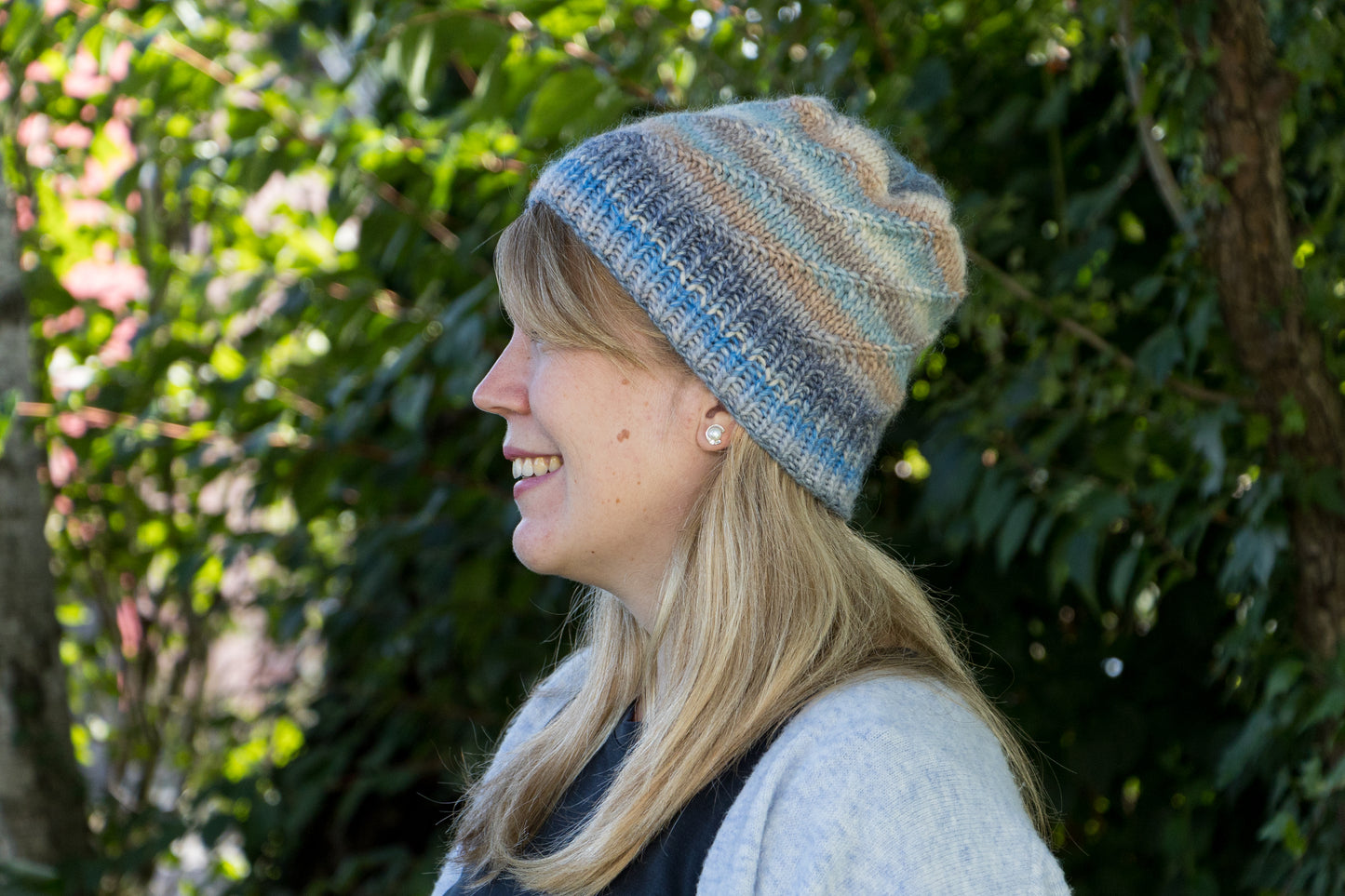 Beige-blau melierte Beanie