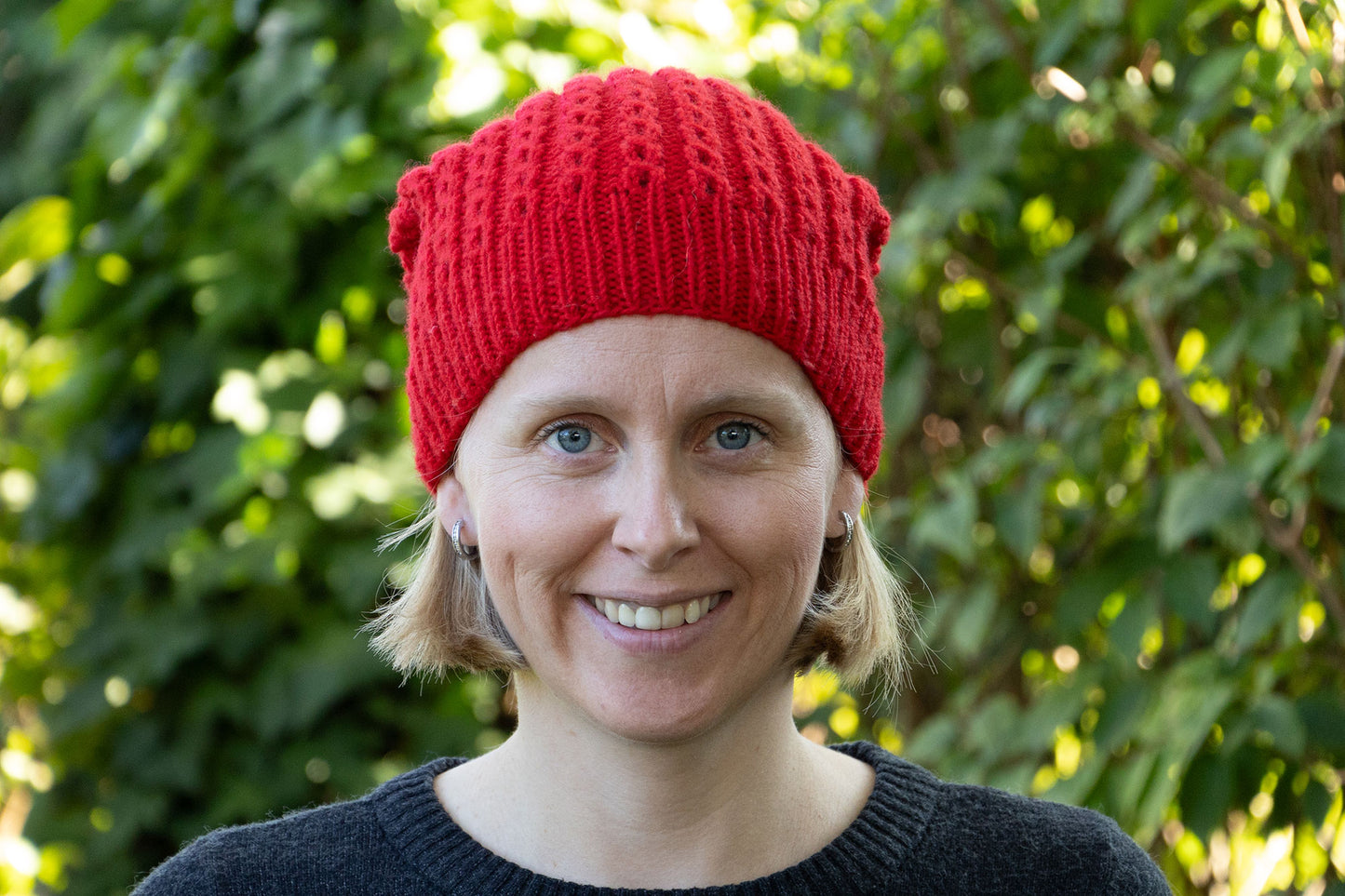Rote Longbeanie