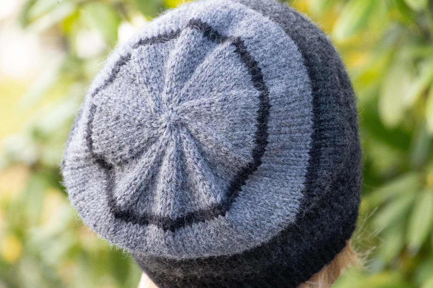 Schwarz-graue Beanie