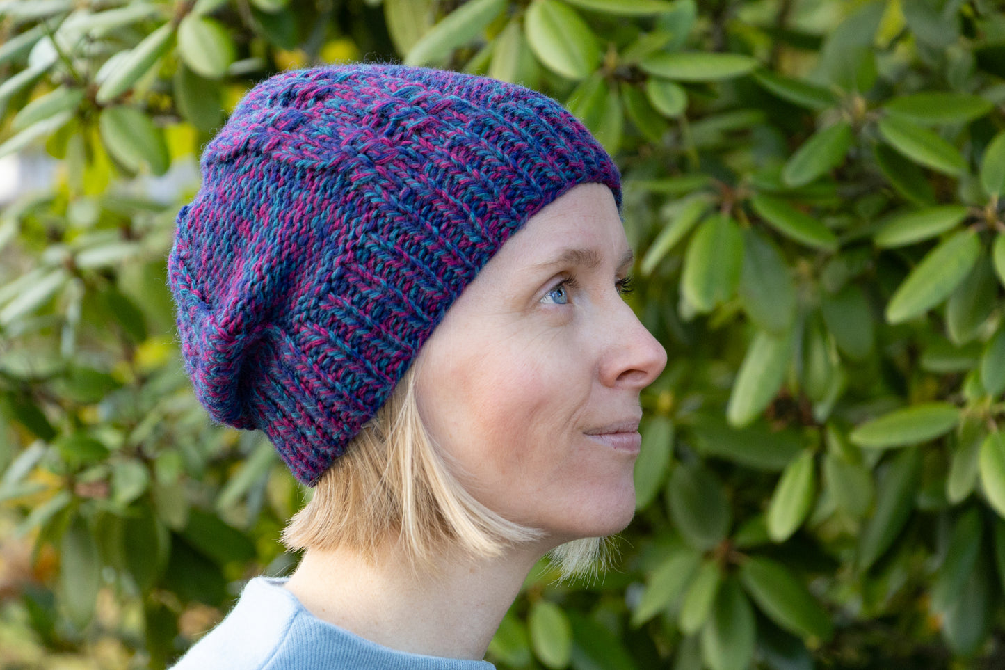 Blau-pink-grüne Beanie