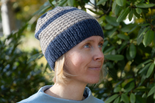 Blau-beige Beanie