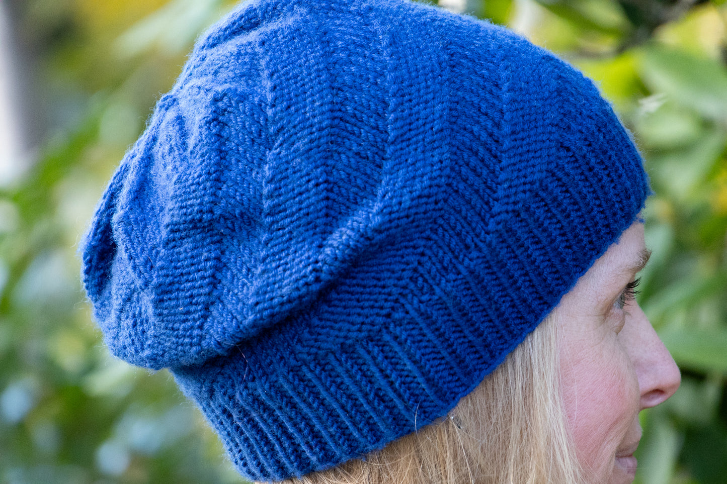 Dunkelblaue Beanie