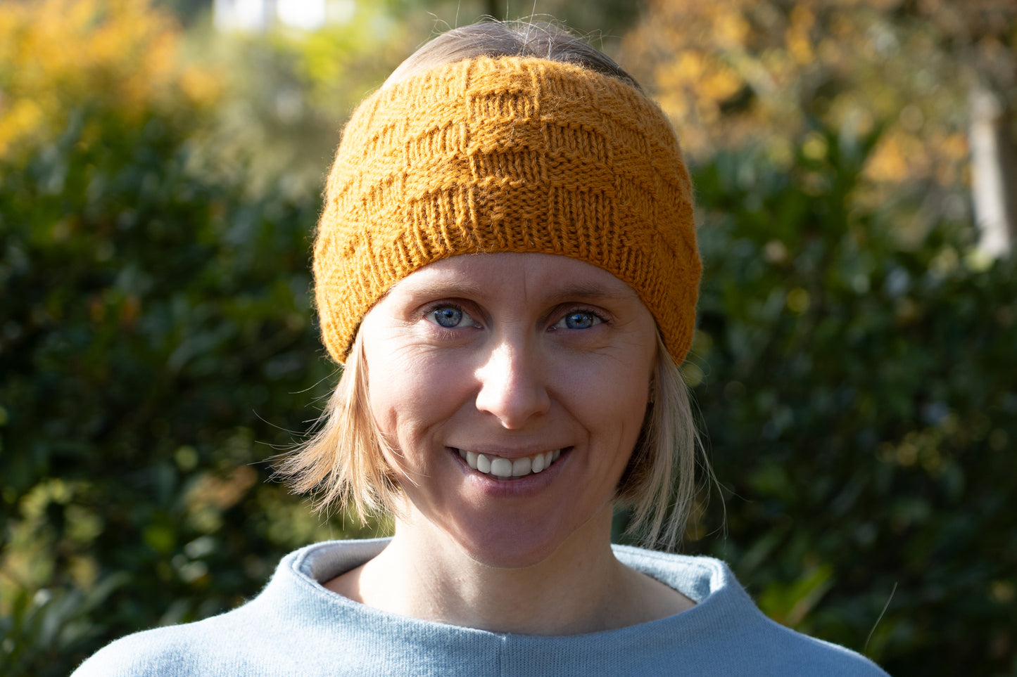 Ockerfarbiges Stirnband