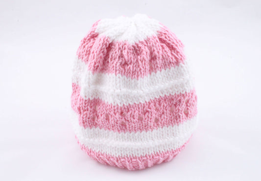 Weiß-rosa Babymütze